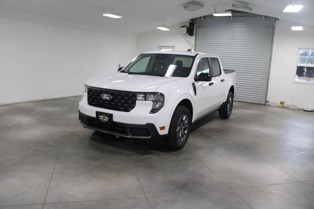 New 2025 Ford Maverick XLT Truck