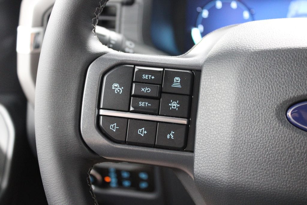 2025 Ford F-150 XLT - Photo 38