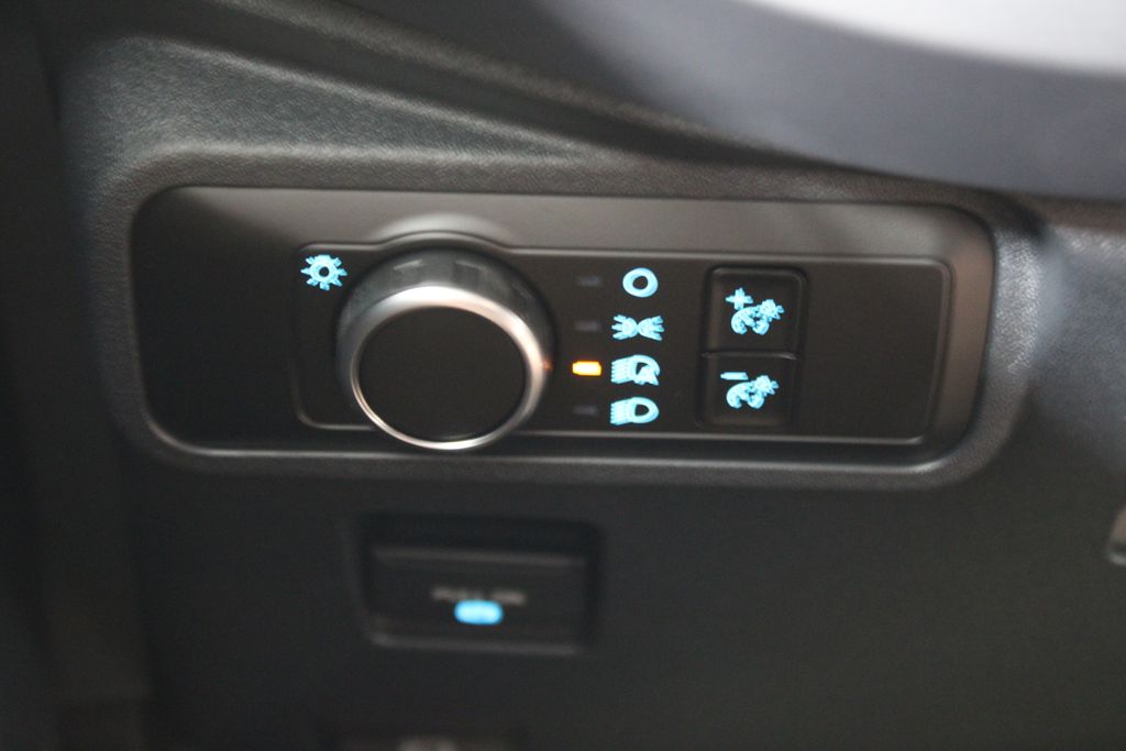2025 Ford Bronco 4-Door Base - Photo 33