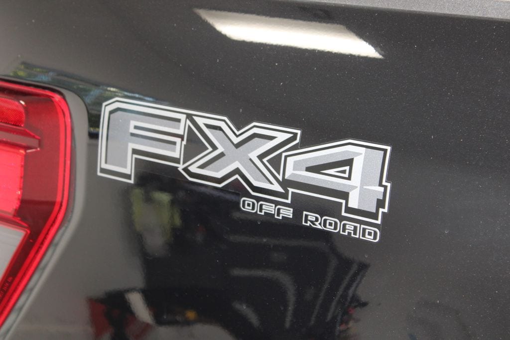 2025 Ford F-150 XLT - Photo 15