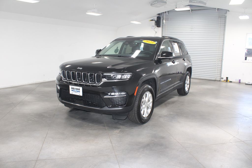 2023 Jeep Grand Cherokee Limited photo 3