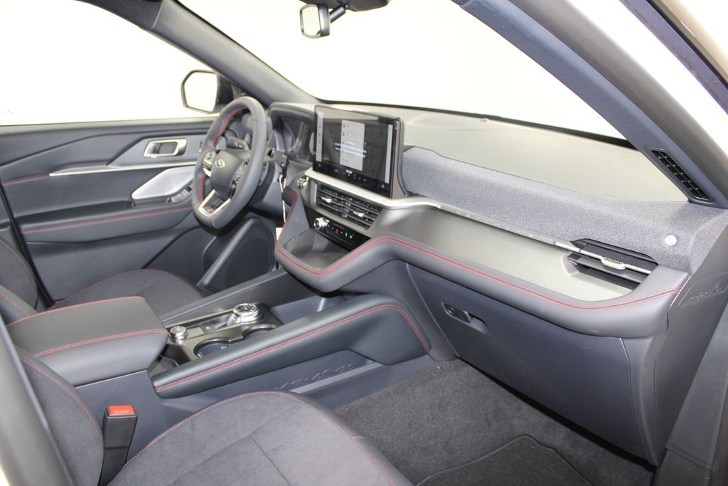 2026 Ford Explorer ST - Photo 29