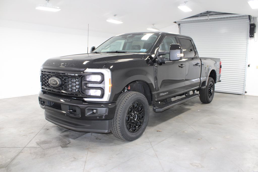 2025 Ford F-250 photo 3
