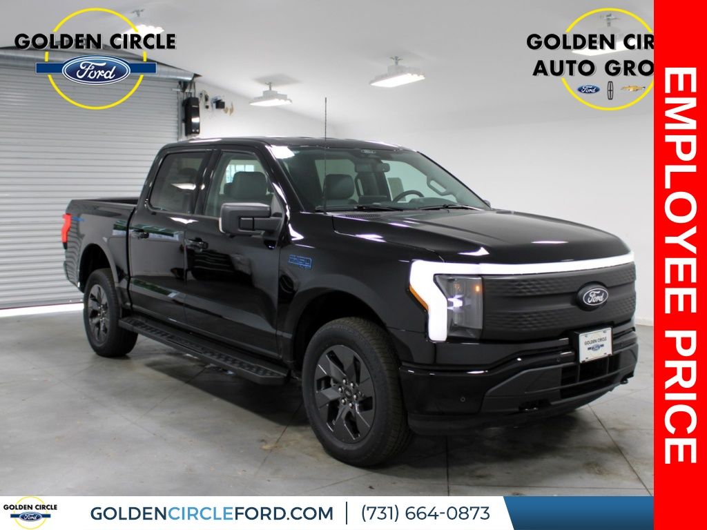 2025 Ford F-150 Lightning Flash's photo