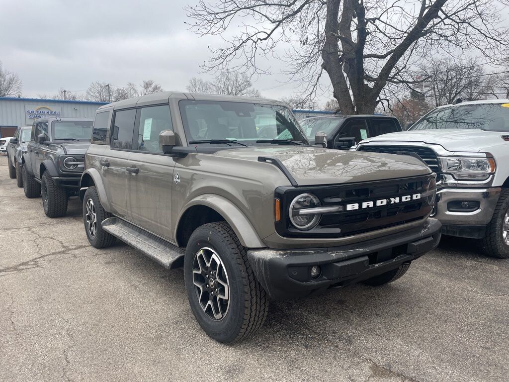 New 2026 Ford Bronco Outer Banks SUV
