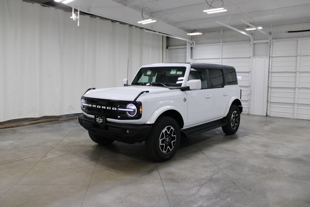 New 2025 Ford Bronco Outer Banks SUV