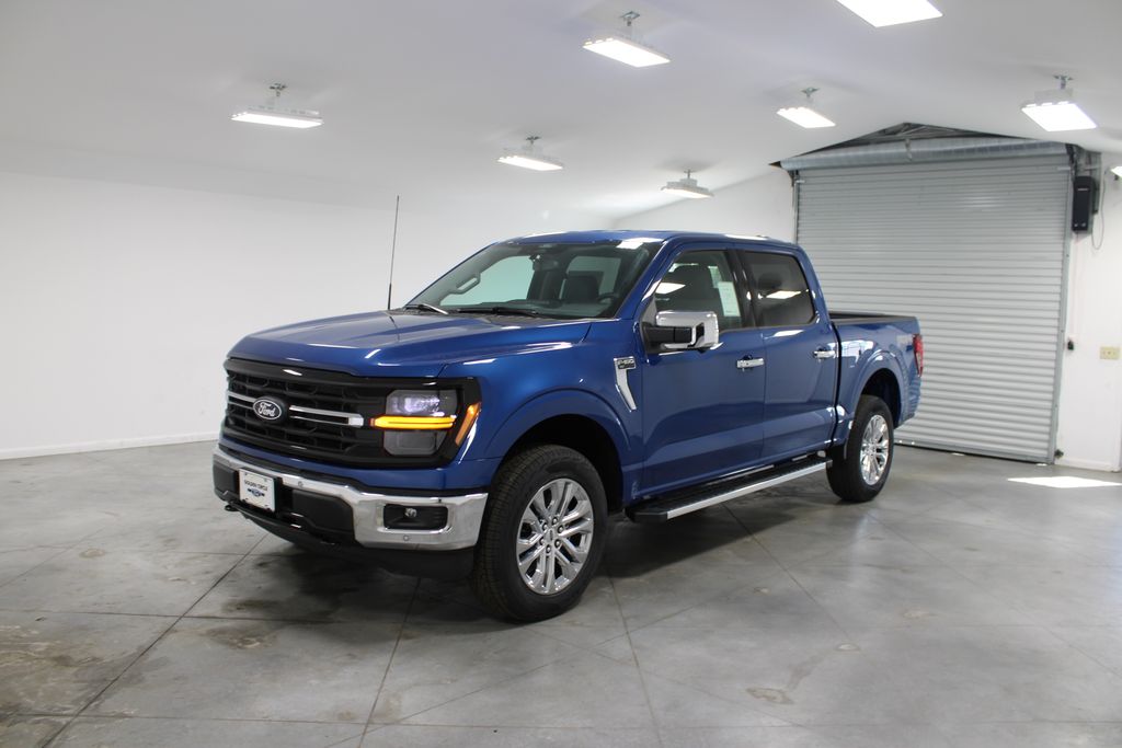 2025 Ford F-150 XLT photo 3