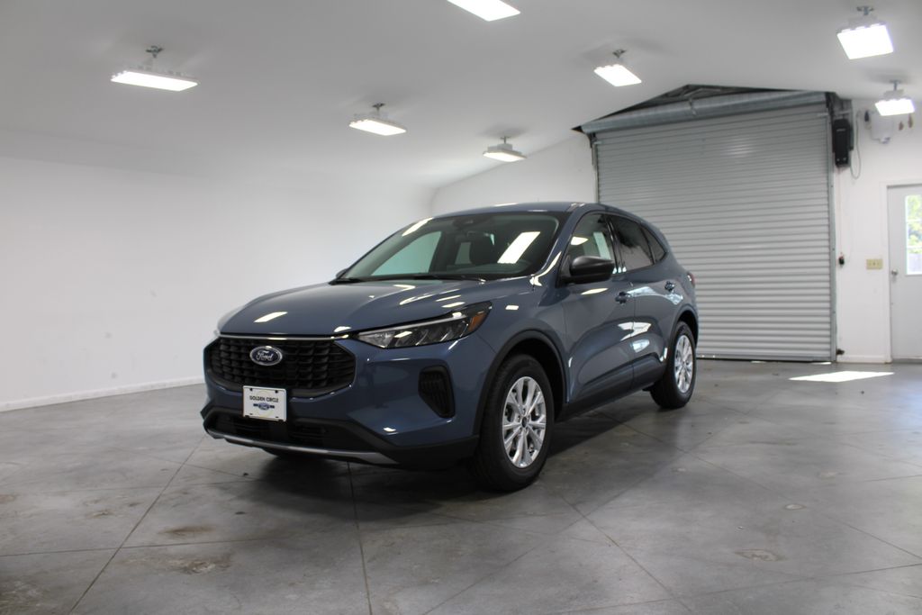 2025 Ford Escape Active photo 3