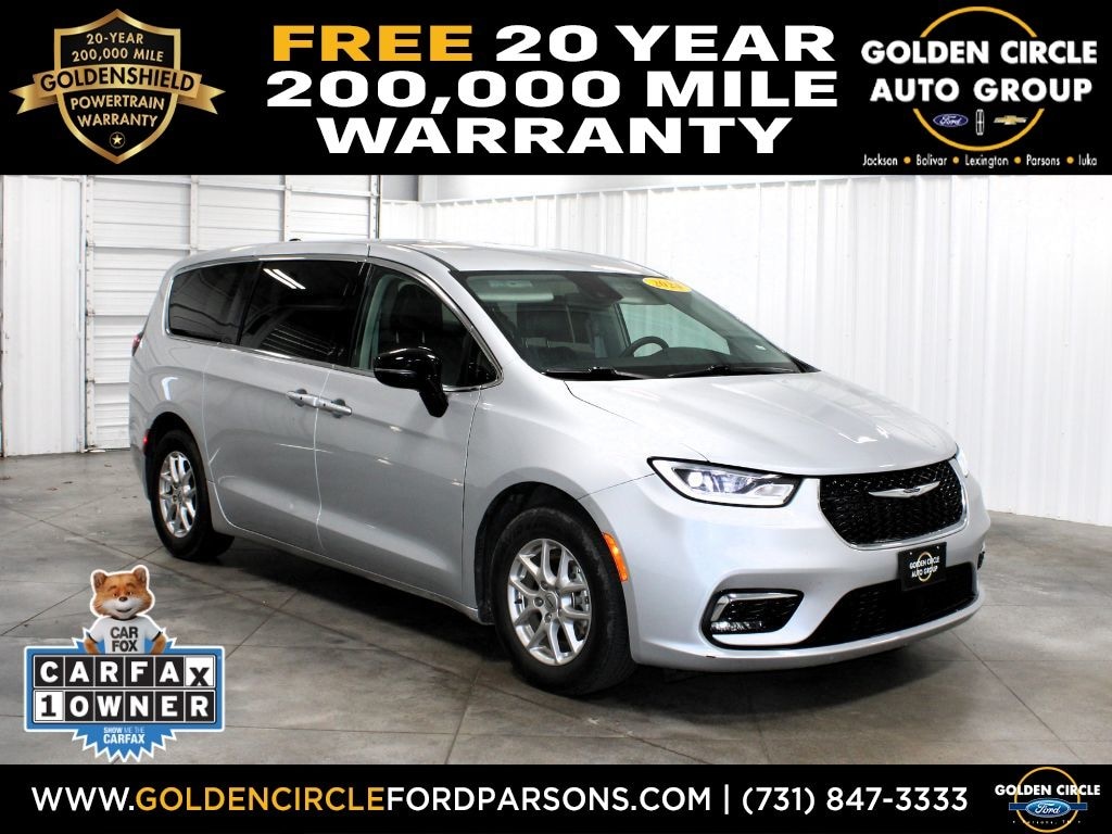 Used 2024 Chrysler Pacifica Touring L Minivan/Van