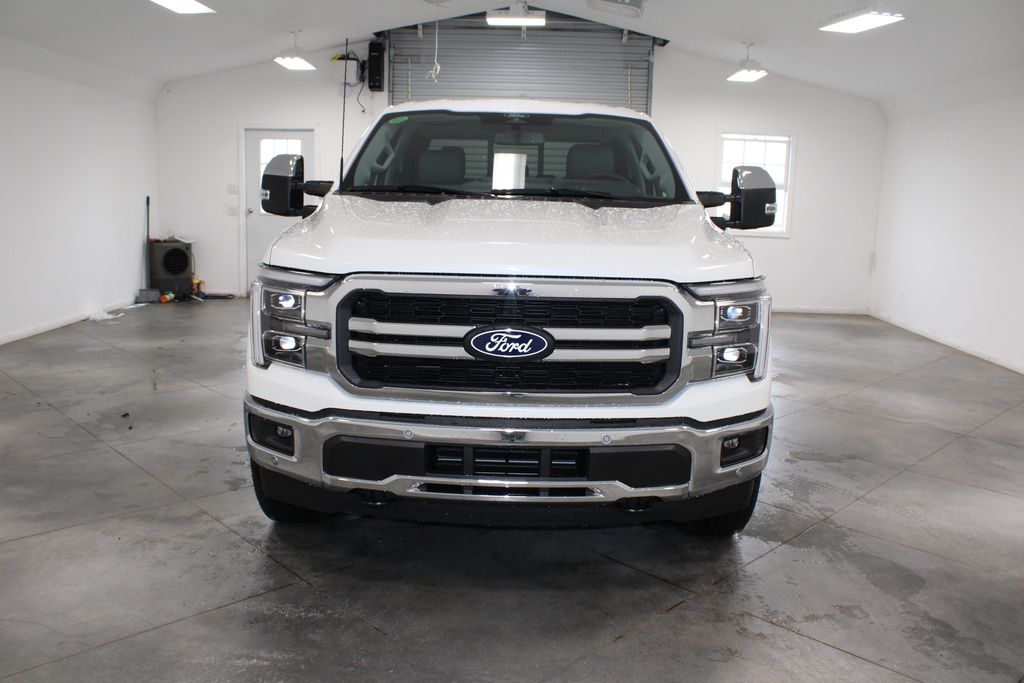 2025 Ford F-150 Lariat photo 2