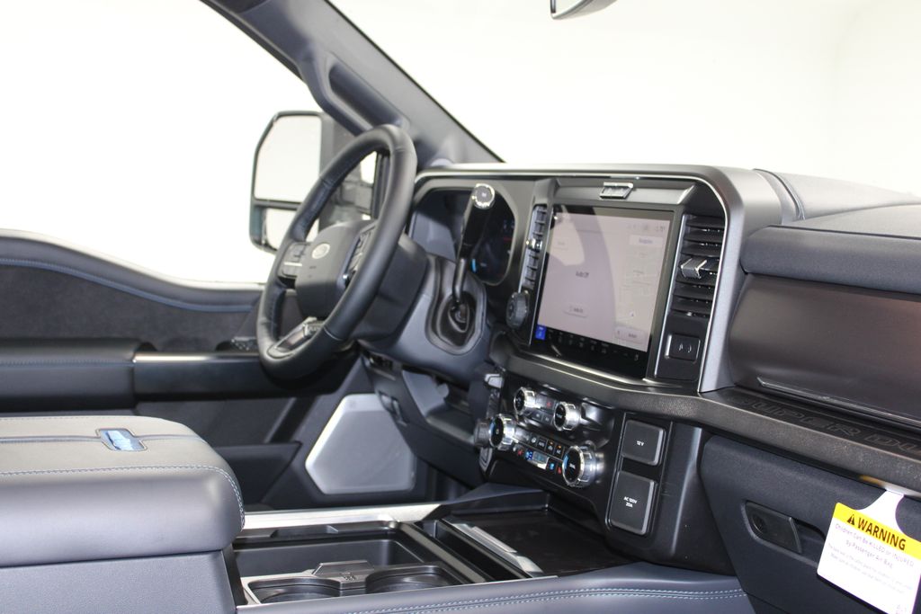 2026 Ford F-250 Super Duty Platinum - Photo 33