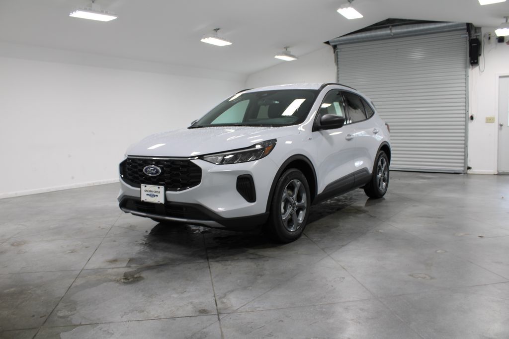 2025 Ford Escape ST-Line photo 3
