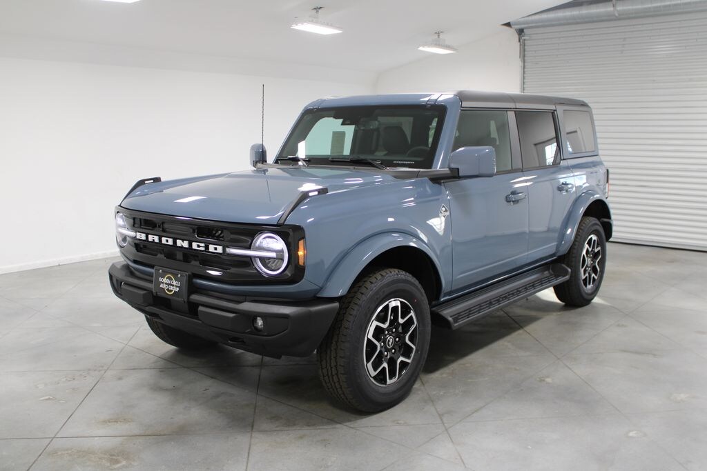 New 2025 Ford Bronco Outer Banks SUV