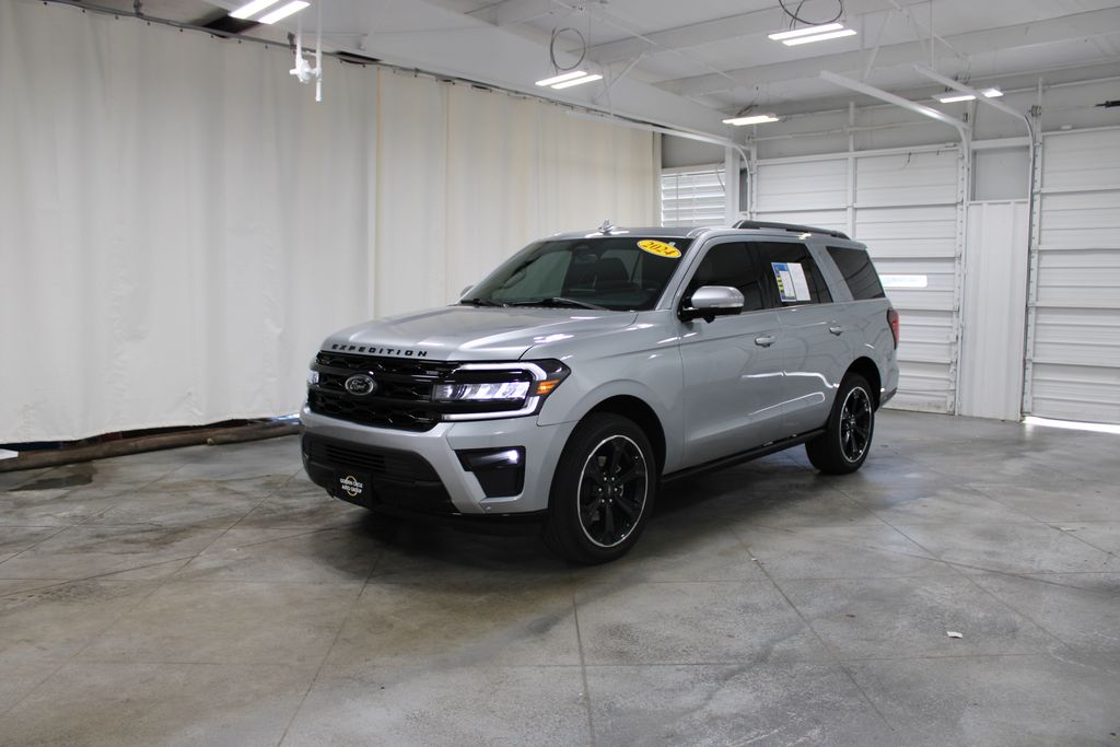 2024 Ford Expedition Limited photo 2