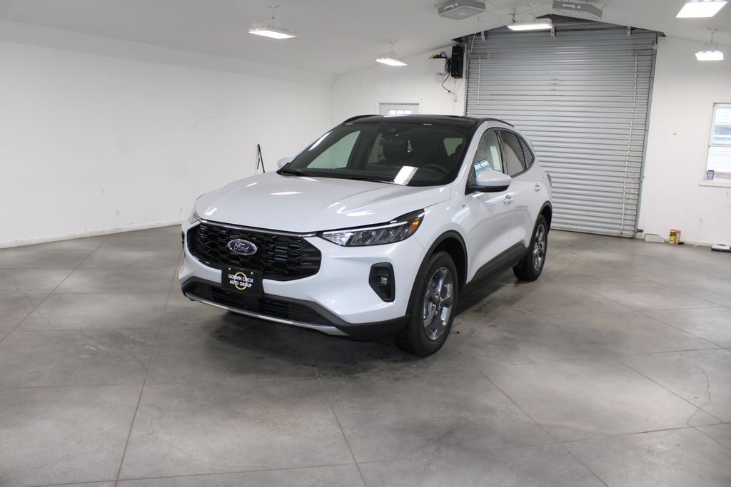 New 2026 Ford Escape Hybrid ST-Line Select SUV