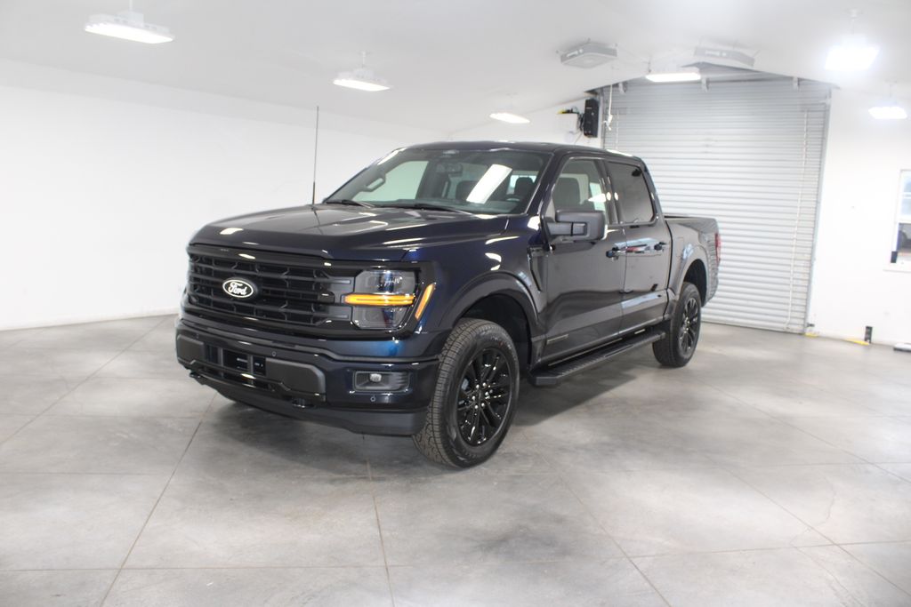 2025 Ford F-150 XLT photo 3