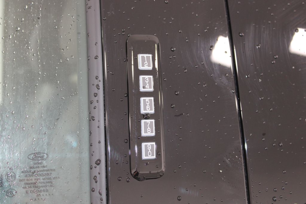 2026 Ford F-250 Super Duty Platinum - Photo 25