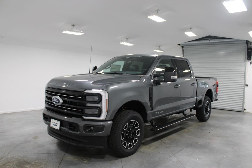 2025 Ford F-350 Platinum photo 3