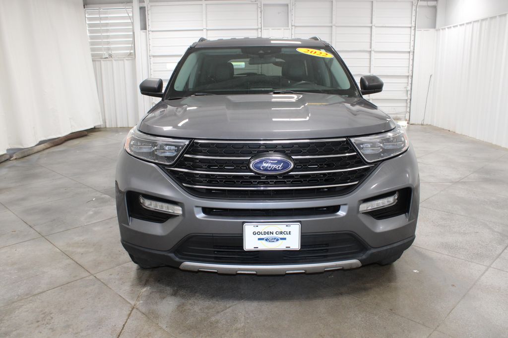 2022 Ford Explorer XLT photo 2