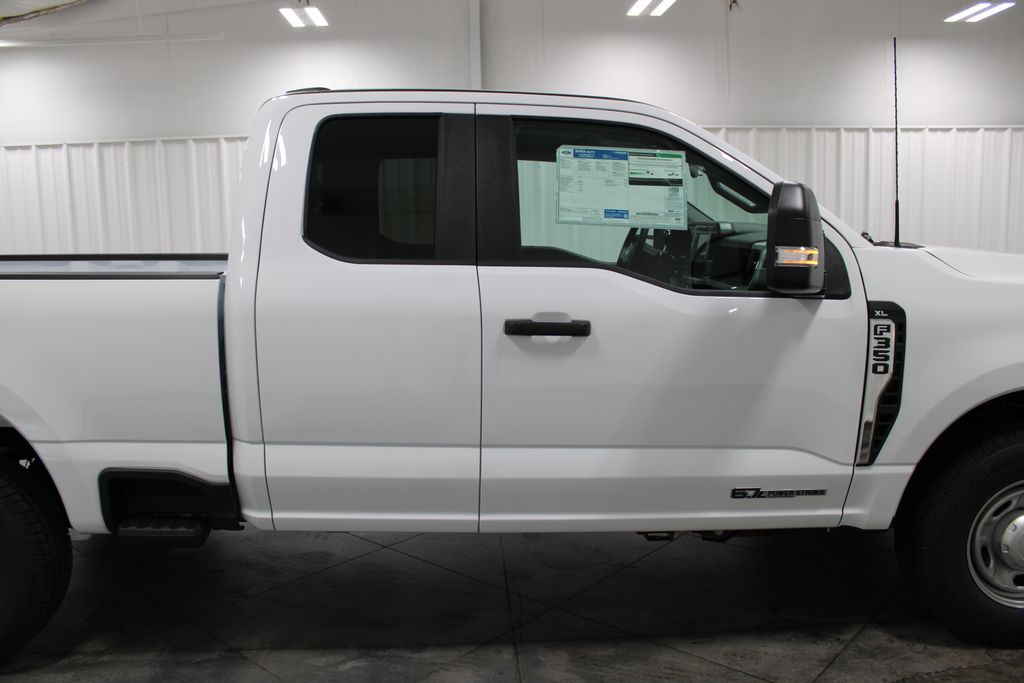 2026 Ford F-350 Super Duty XL - Photo 10