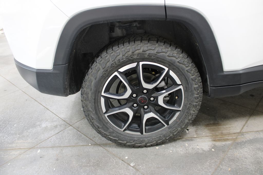 2025 Jeep Compass Trailhawk - Photo 36
