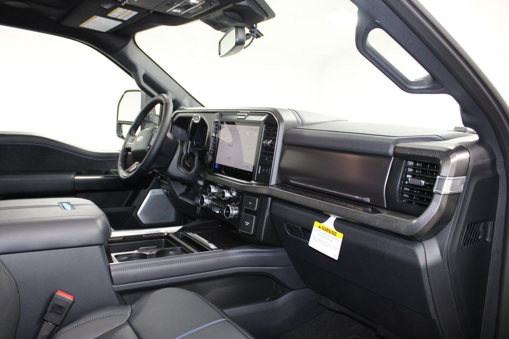 2026 Ford F-250 Super Duty Platinum - Photo 32