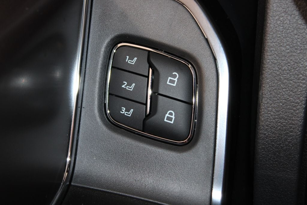 2026 Ford F-250 Super Duty Platinum - Photo 45