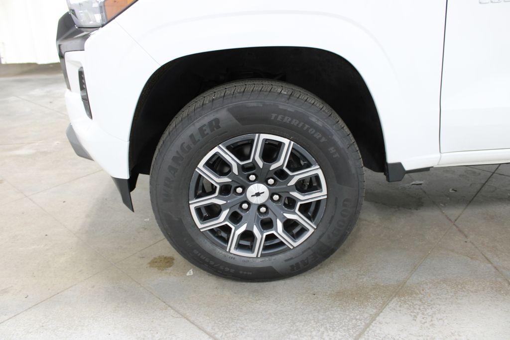 2024 Chevrolet Colorado Z71 - Photo 36
