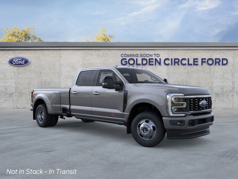 2026 Ford F-350 Super Duty Platinum's photo