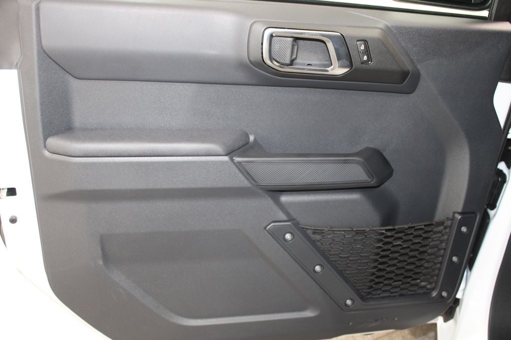 2025 Ford Bronco 4-Door Base - Photo 16