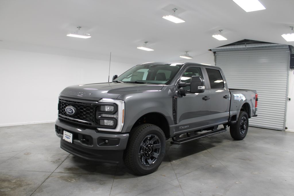 2025 Ford F-250 XL photo 3