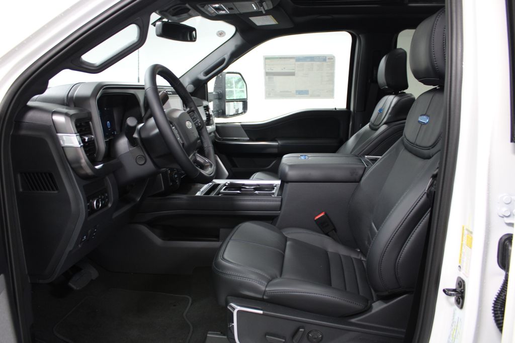 2026 Ford F-250 Super Duty Platinum - Photo 26