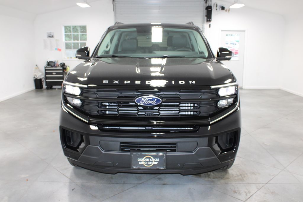 2025 Ford Expedition MAX photo 2
