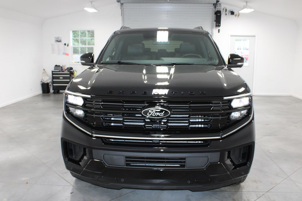 2025 Ford Expedition Platinum photo 2