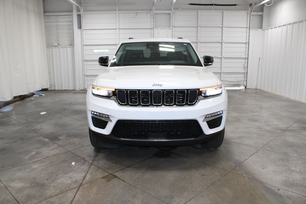 2023 Jeep Grand Cherokee Limited photo 2