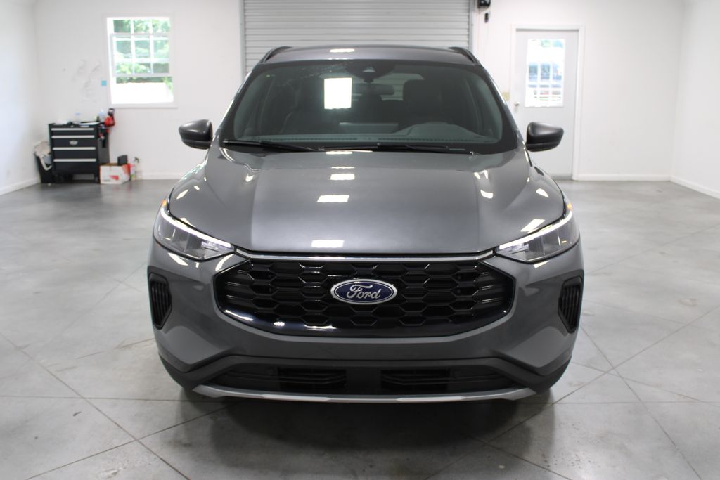 2025 Ford Escape ST-Line photo 2