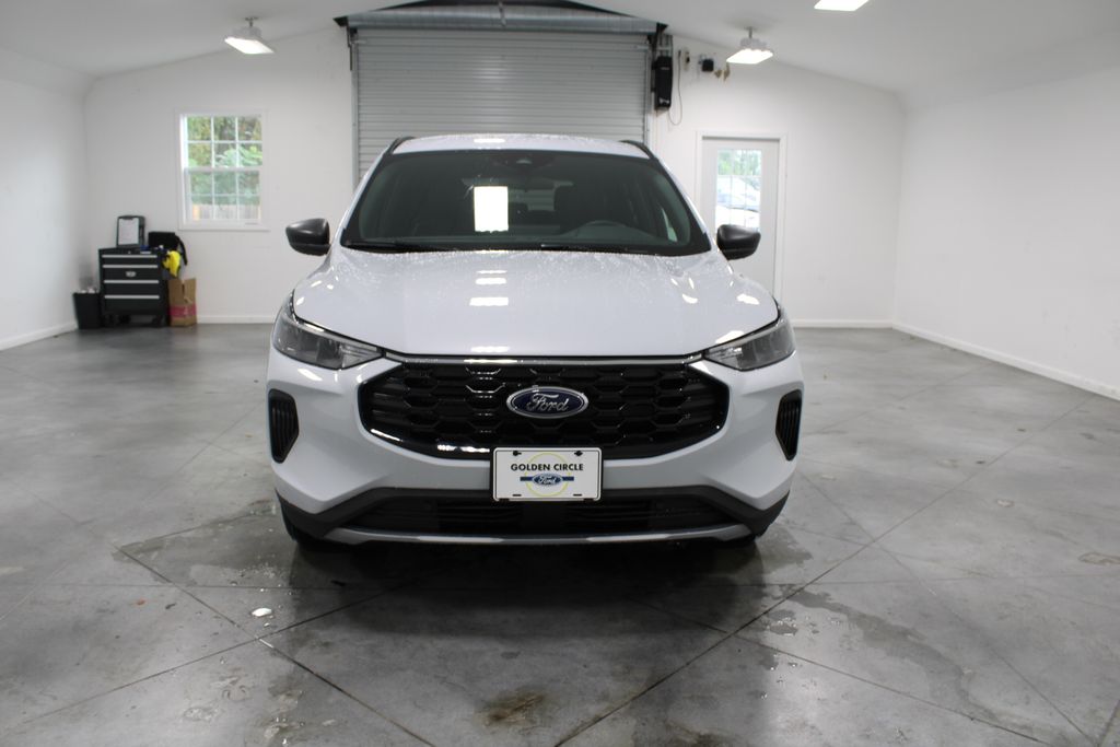 2025 Ford Escape ST-Line photo 2
