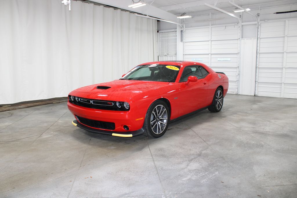 2023 Dodge Challenger R/T photo 3