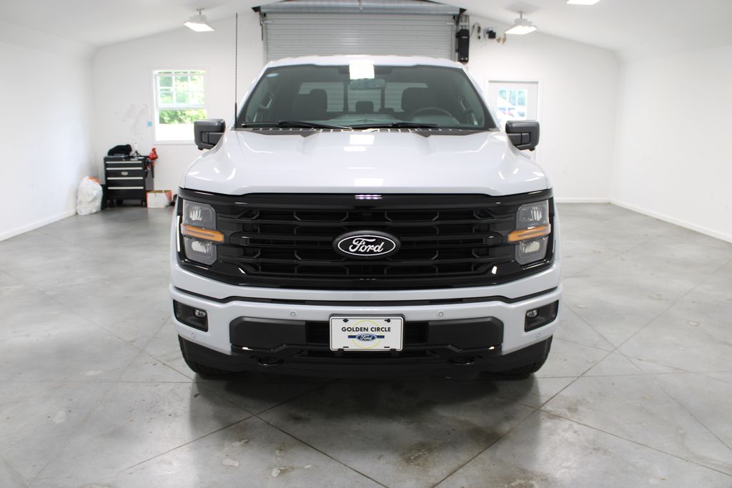 2025 Ford F-150 XLT photo 2
