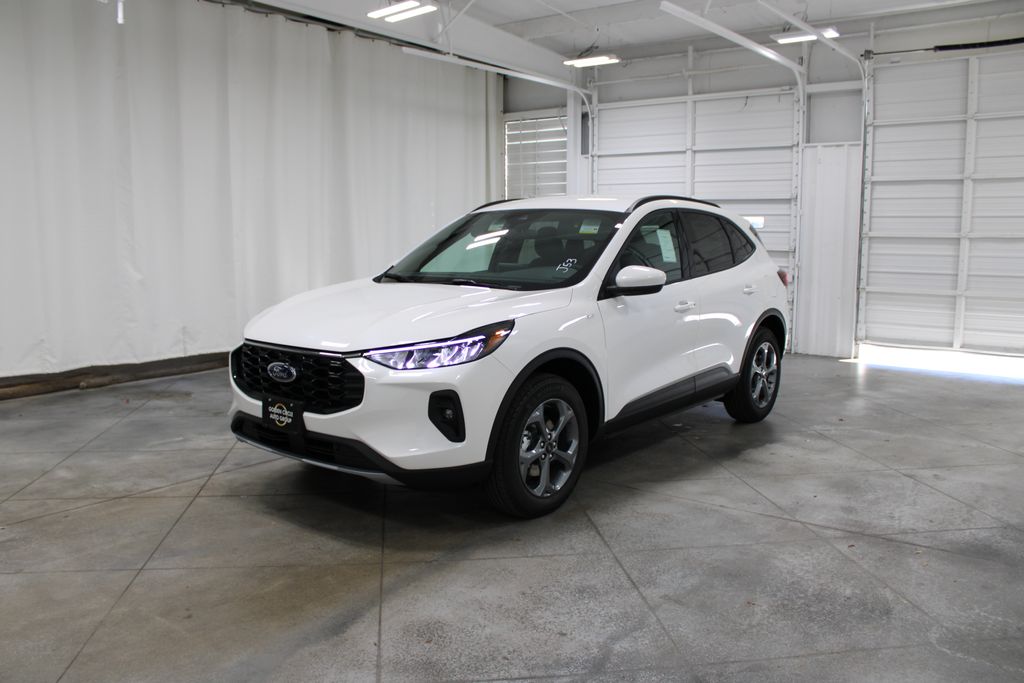 2026 Ford Escape Hybrid ST-Line Select photo 3