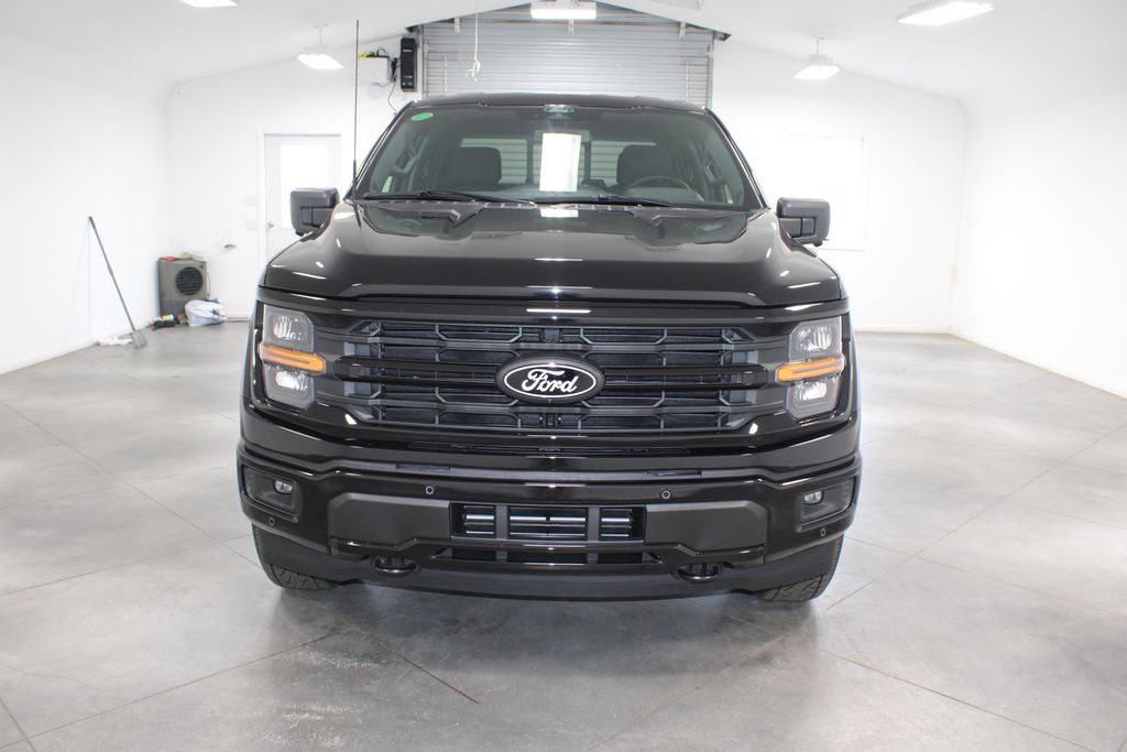 2025 Ford F-150 XLT photo 2
