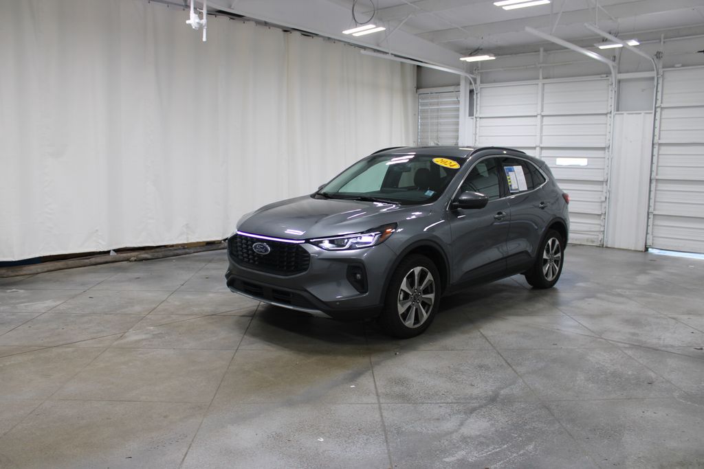 2024 Ford Escape Platinum photo 3