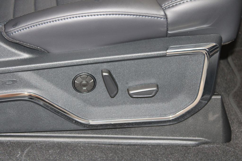 2026 Ford F-250 Super Duty Platinum - Photo 30
