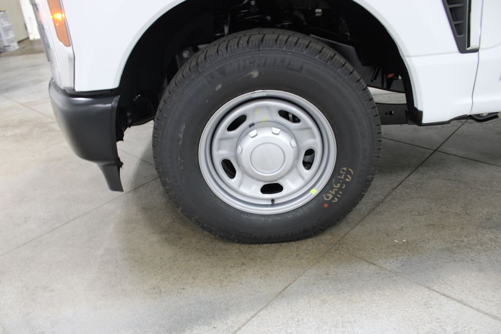 2026 Ford F-350 Super Duty XL - Photo 32