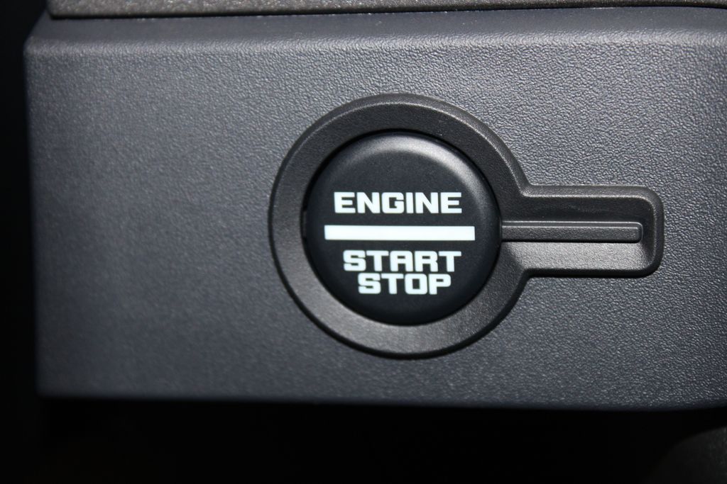 2025 Ford Bronco 4-Door Base - Photo 38