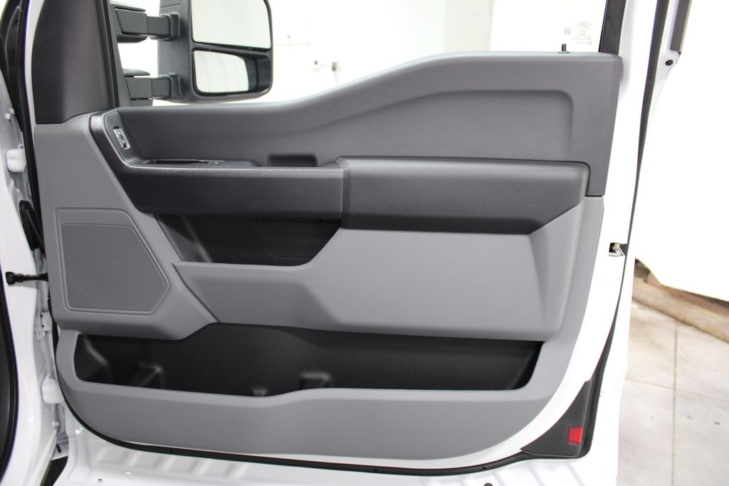 2026 Ford F-350 Super Duty XL - Photo 29