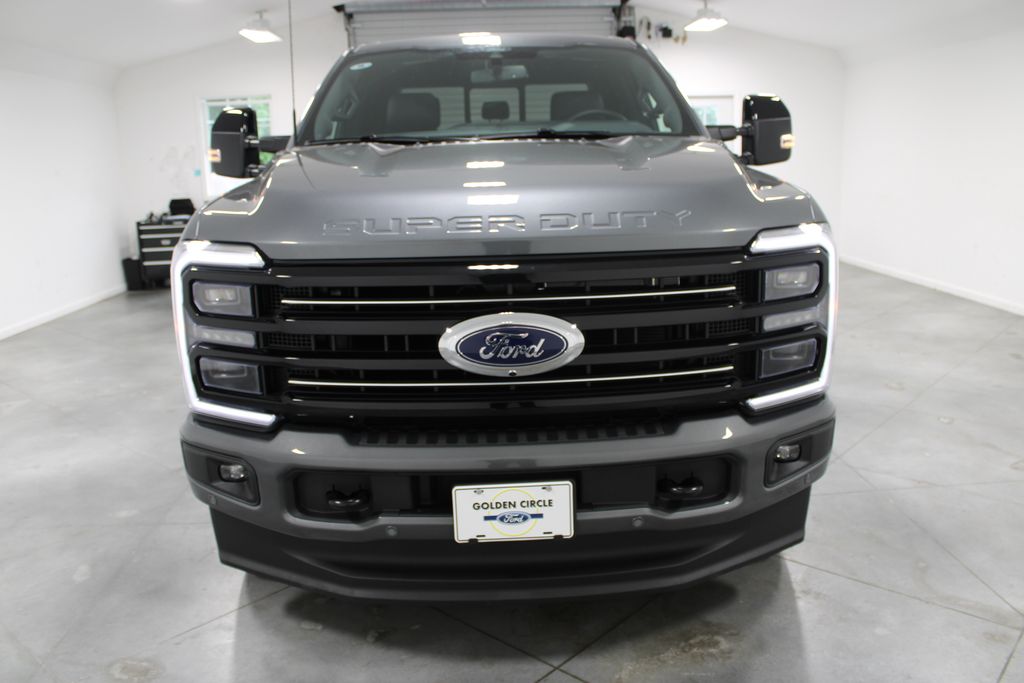 2025 Ford F-350 Platinum photo 2