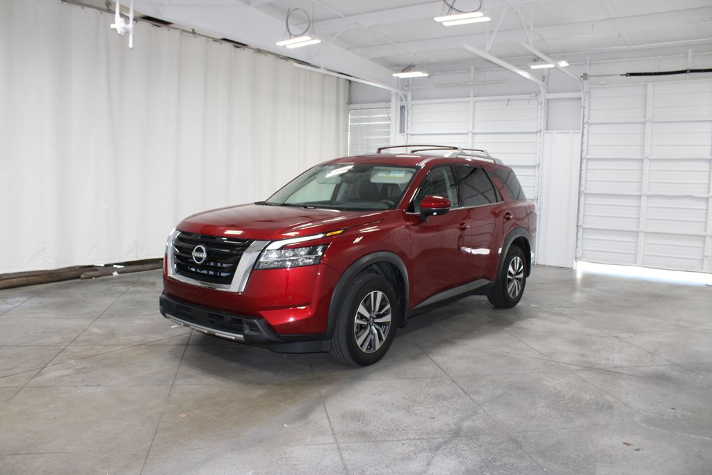 2024 Nissan Pathfinder SL photo 3