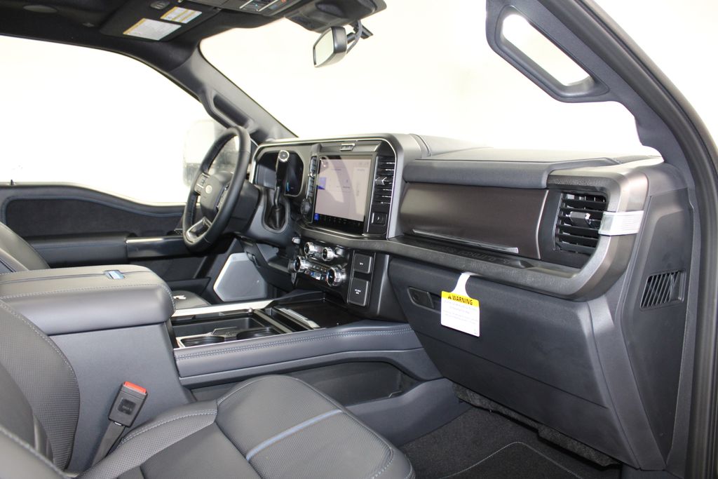 2026 Ford F-250 Super Duty Platinum - Photo 33