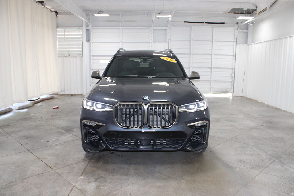 2020 Bmw X7 M50i photo 2